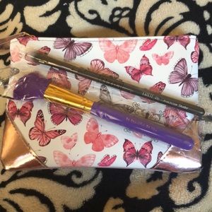 Ipsy 🦋 cosmetic bag with 2 brushes - NEW!